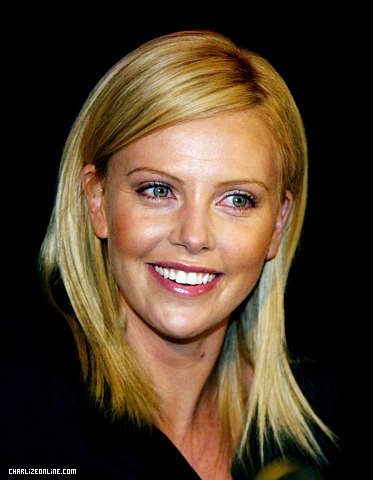 charlize theron height weight